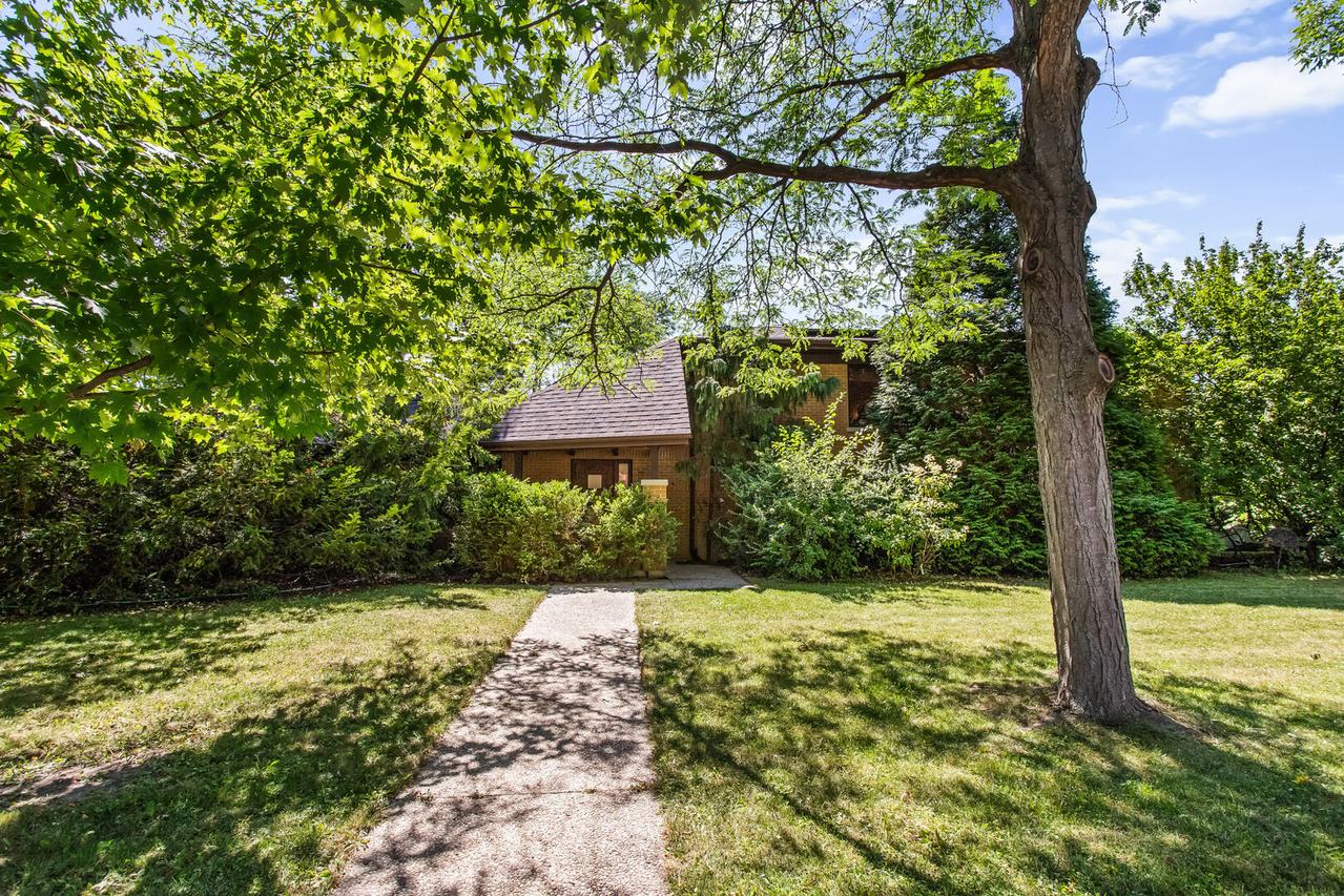 4529 W Columbia Ave., Lincolnwood, IL 60712