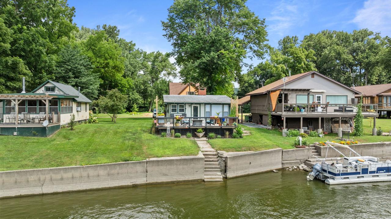 2763 S Brooks Island Rd., Oregon, IL 61061