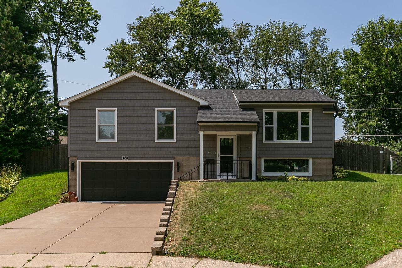 101 24th Avenue Ct., Moline, IL 61265