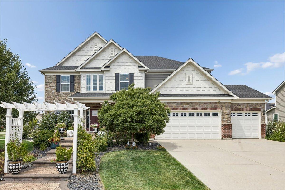 4327 Plantree Rd., Naperville, IL 60564