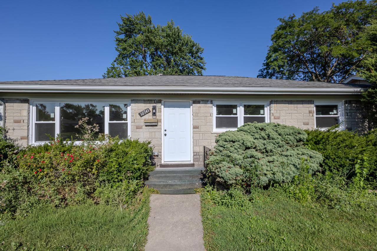 10741 Mason Ave., Chicago Ridge, IL 60415
