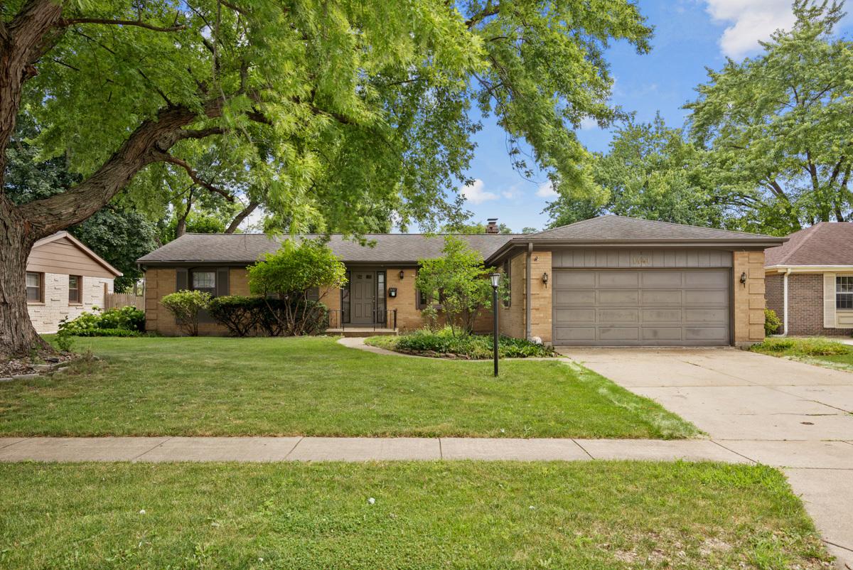 1441 Maple Ln., Elgin, IL 60123