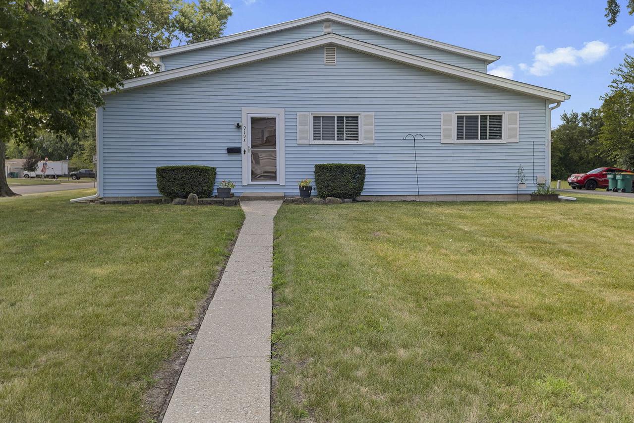 919 Gael Dr. #A, Joliet, IL 60435