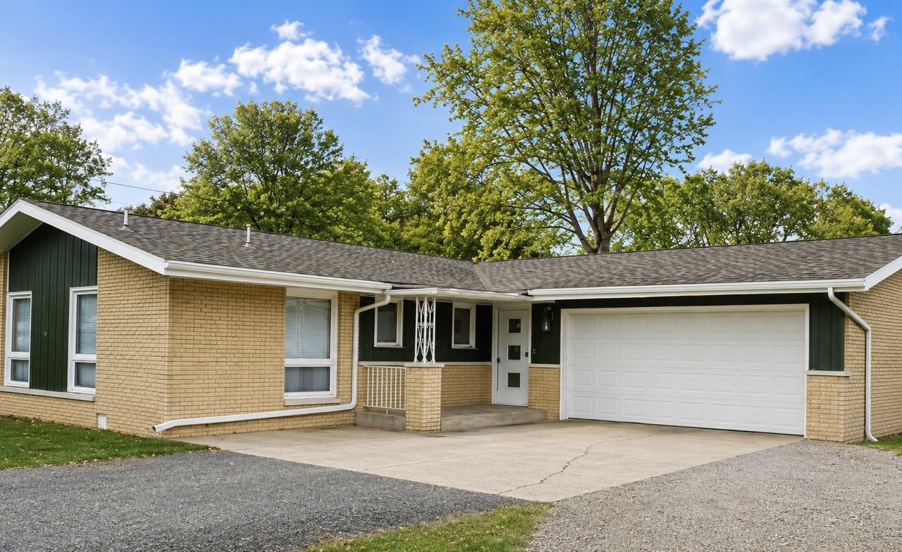 206 Brookside Pl., Minier, IL 61759