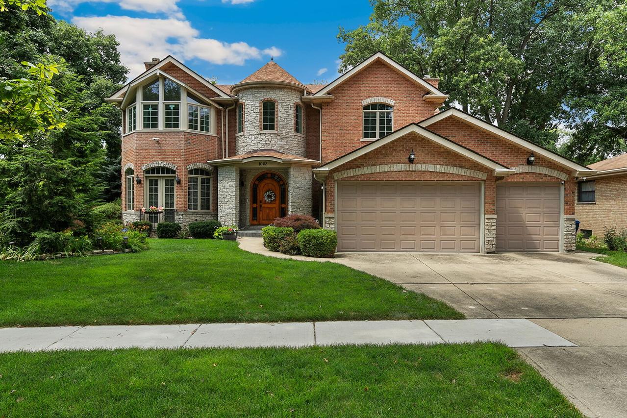 1008 Meadow Rd., Northbrook, IL 60062