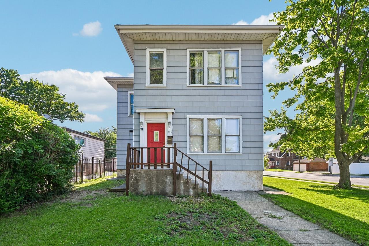 703 N 7th Ave., Maywood, IL 60153