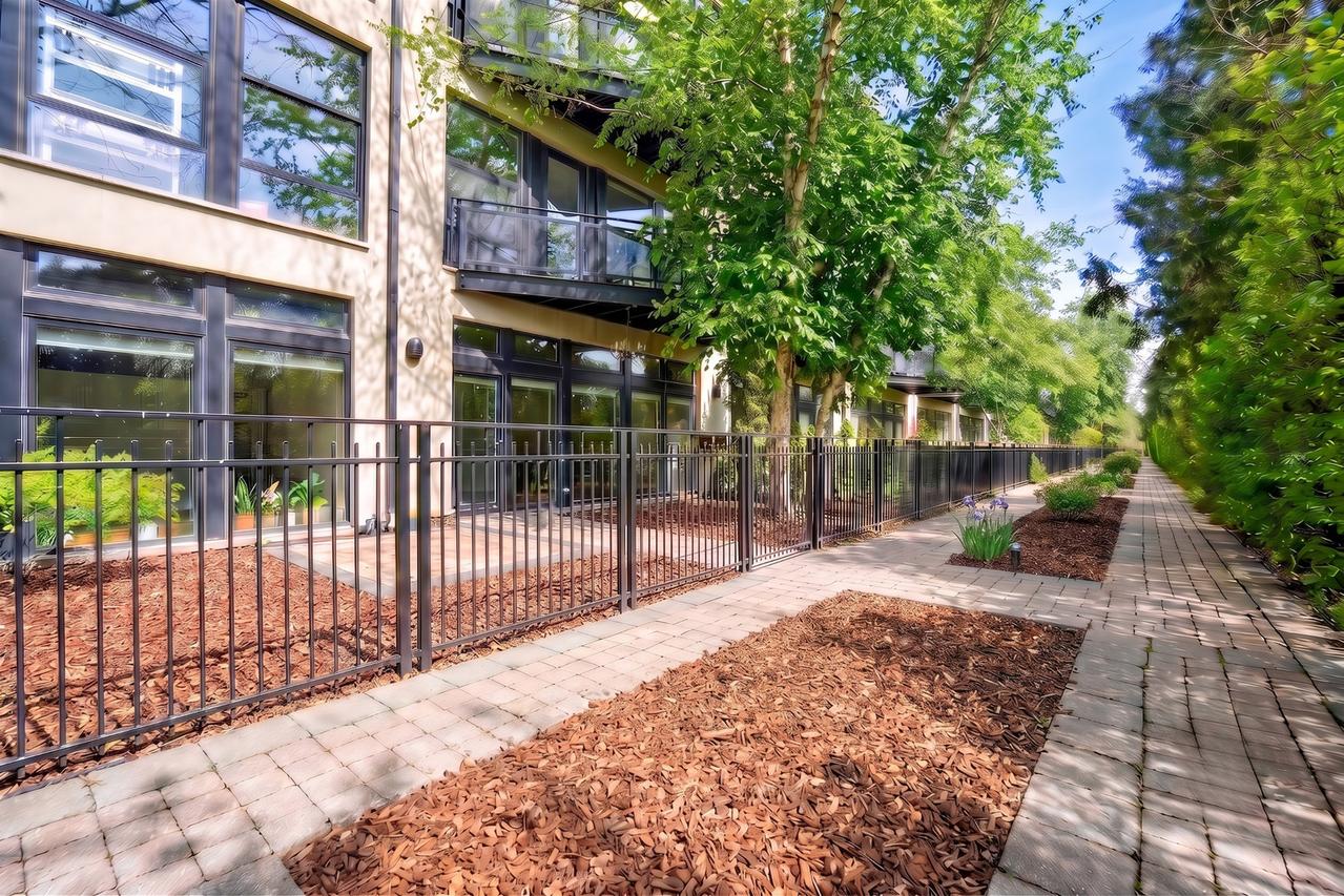1071 W 15th St. #109, Chicago, IL 60608
