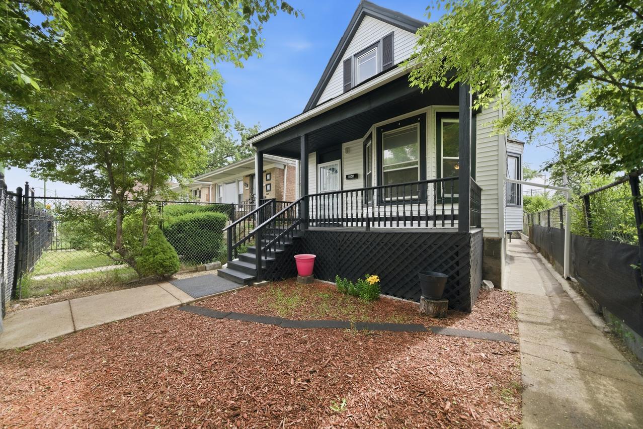 6245 S Damen Ave., Chicago, IL 60636