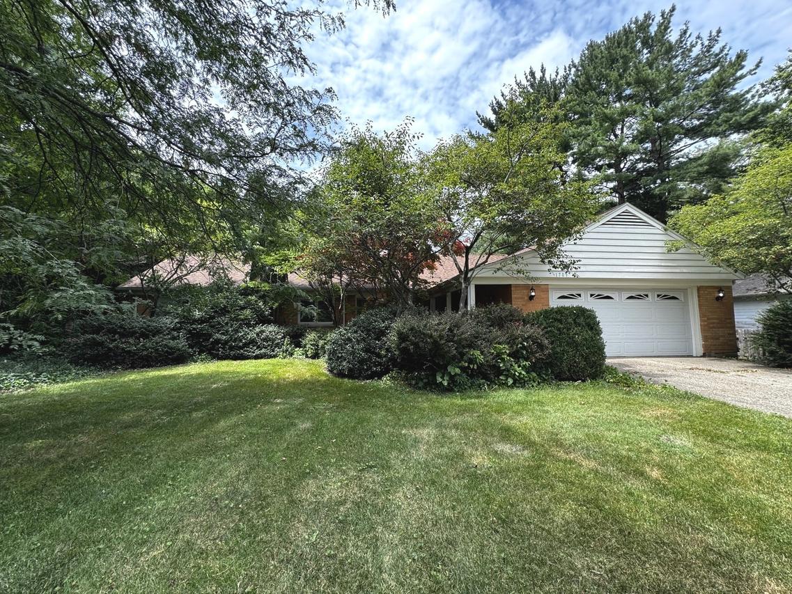 1709 S Vine St., Urbana, IL 61801