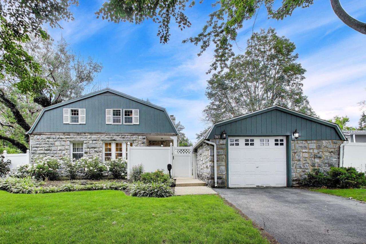 165 S Maple St., Palatine, IL 60067