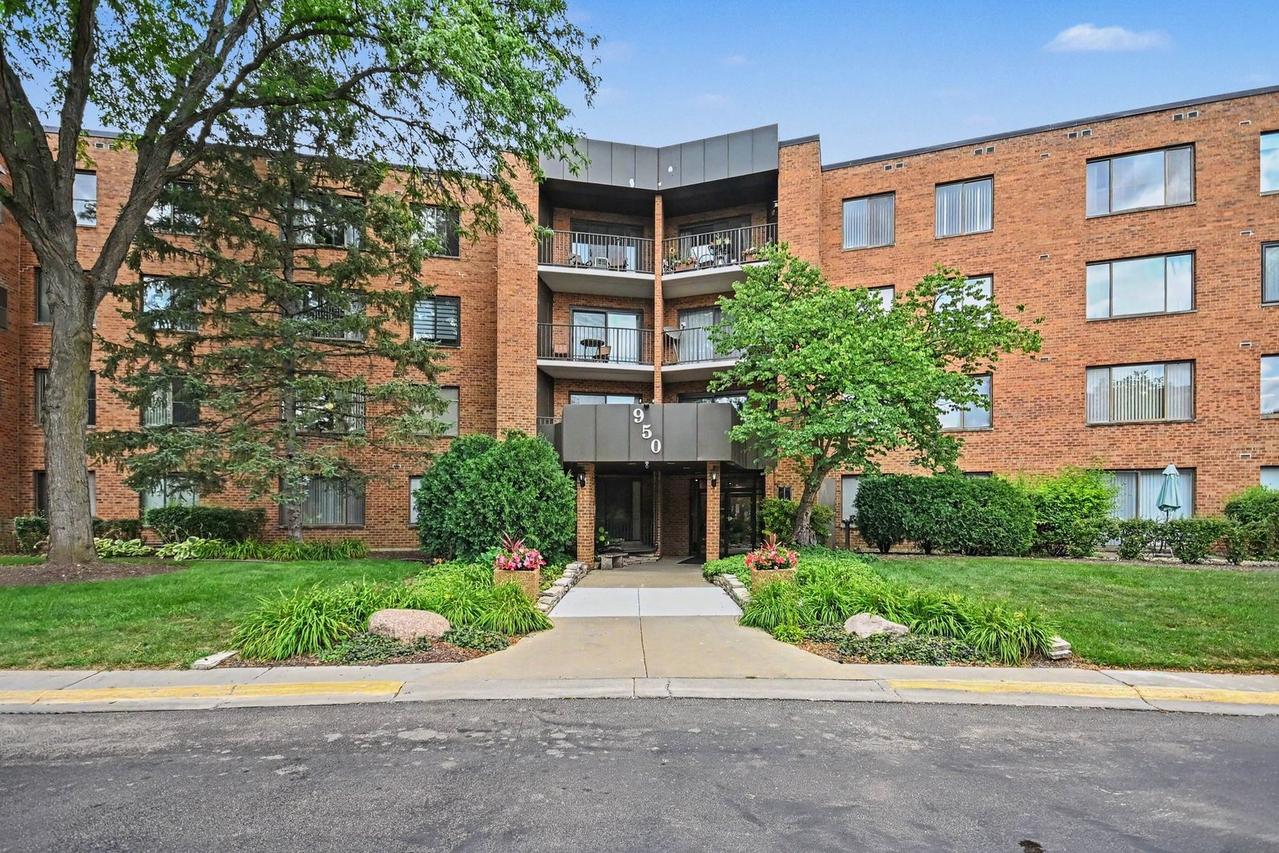 950 E Wilmette Rd. #408, Palatine, IL 60074