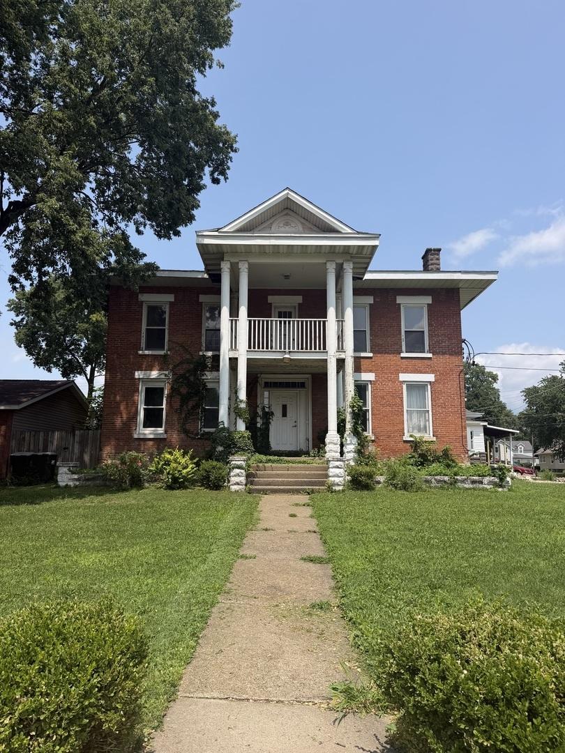 902 W 4th St., Sterling, IL 61081