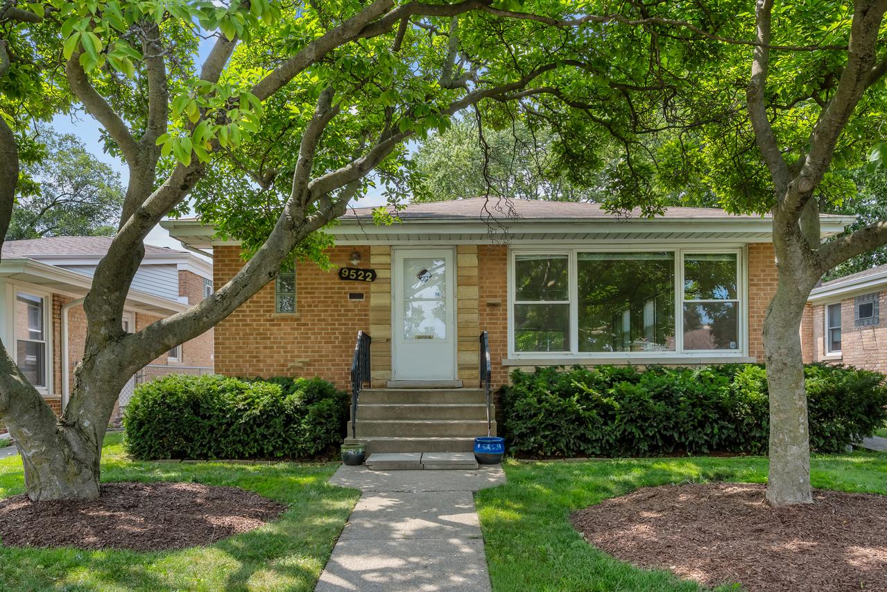 9522 Lawler Ave., Skokie, IL 60077