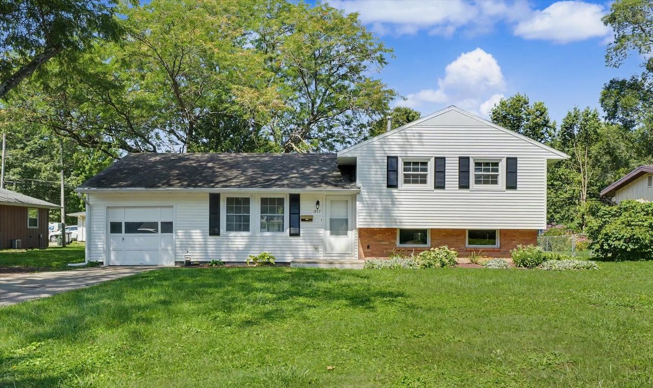 1817 Larch Pl., Urbana, IL 61801