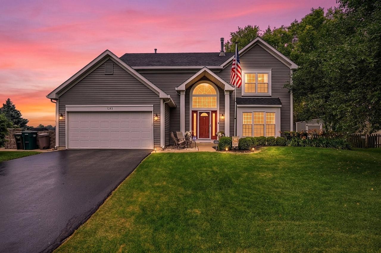 1243 Hazelwood Ct., Batavia, IL 60510