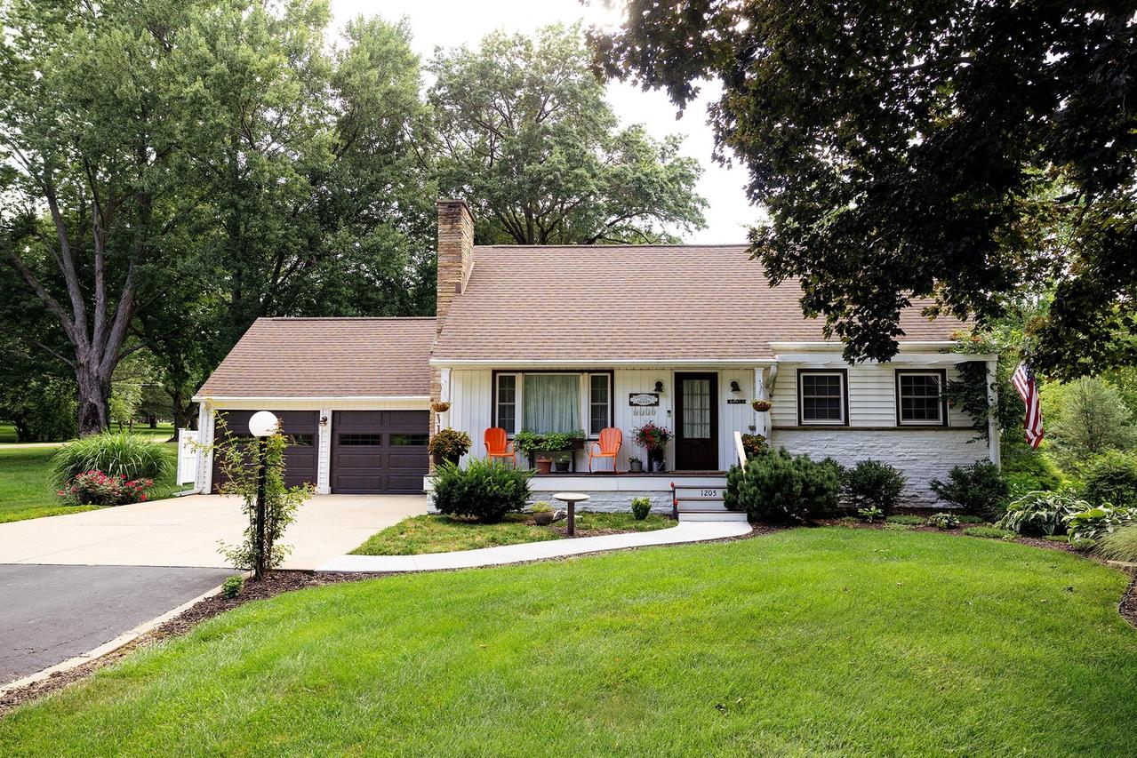 1205 Sinnissippi Park Rd., Sterling, IL 61081