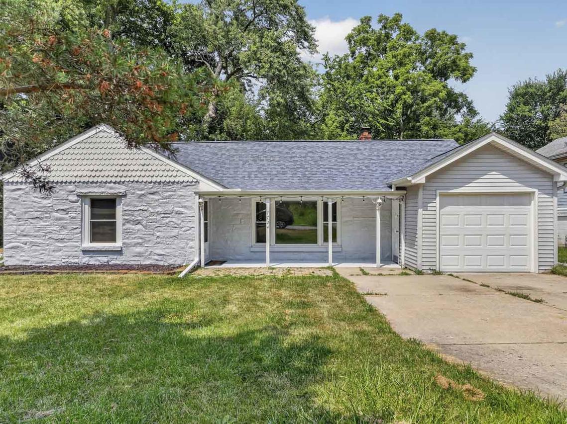 7724 Deep Spring Rd., Wonder Lake, IL 60097