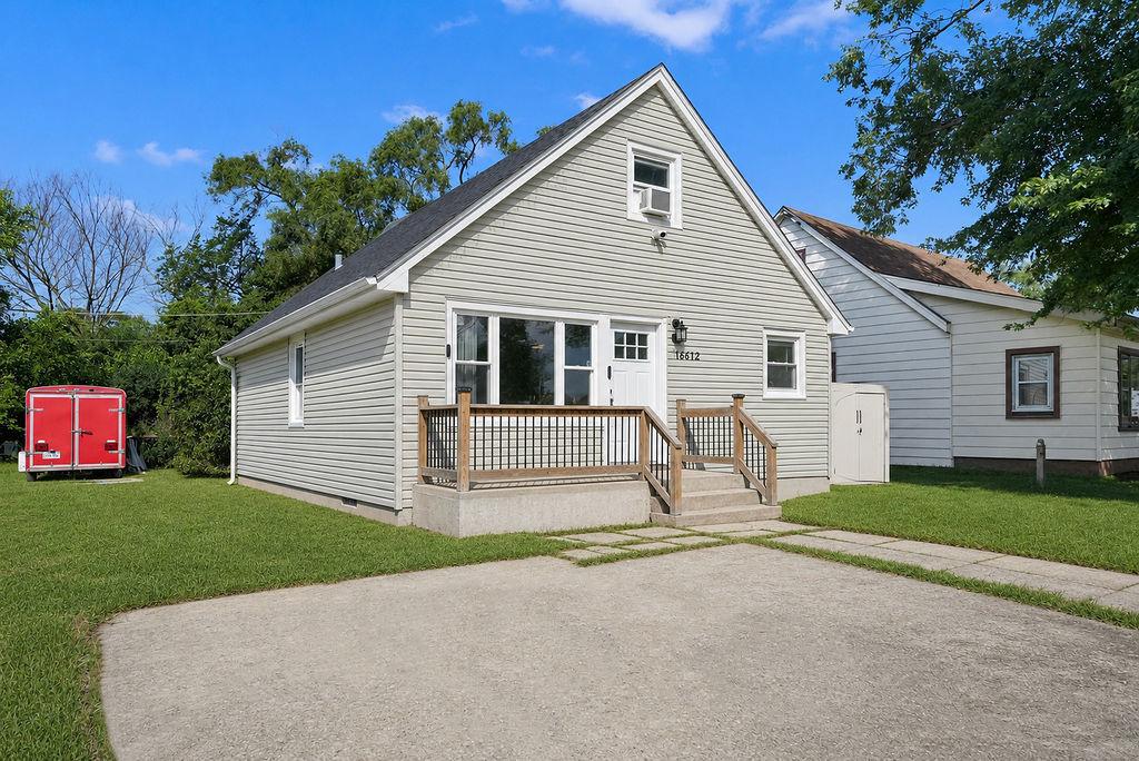16612 Geneva Dr., Harvey, IL 60426