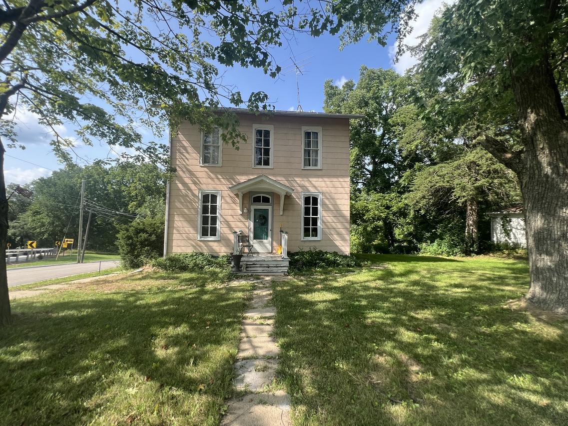 202 E Lincoln St., Mt. Carroll, IL 61053