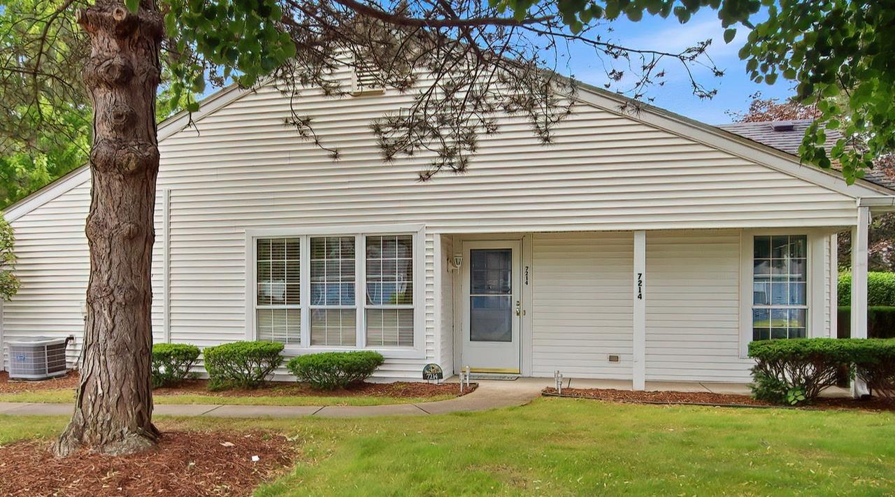 7214 Wheaton Ln. #347, Fox Lake, IL 60020