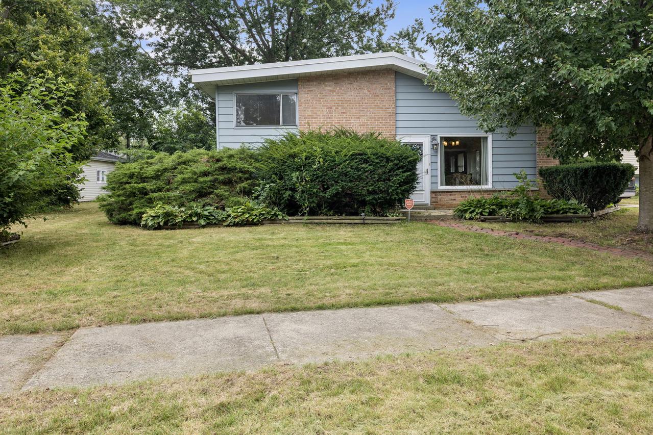 105 Willow St., Park Forest, IL 60466