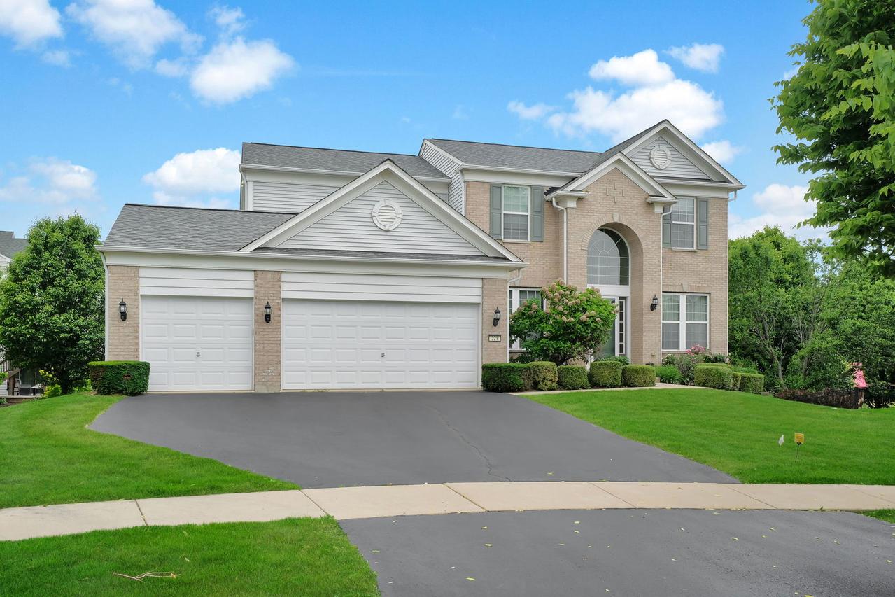 321 Parker Pl., Oswego, IL 60543