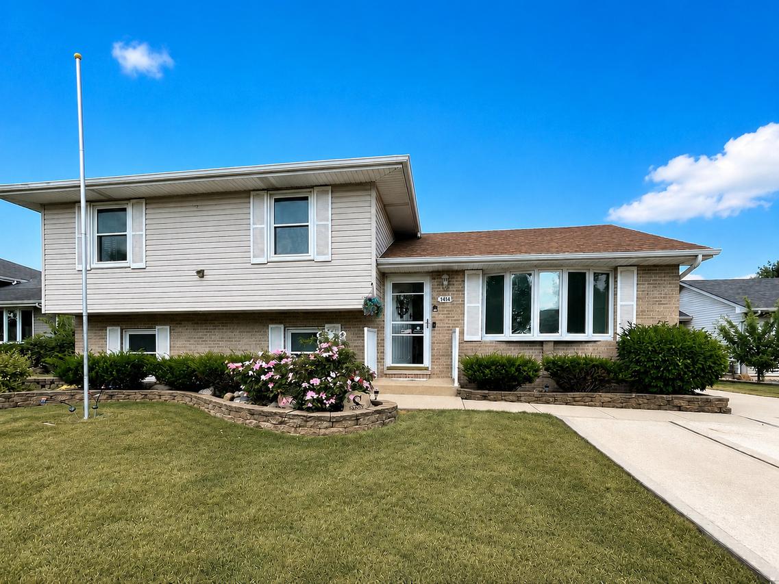 1414 Howland Dr., Joliet, IL 60431