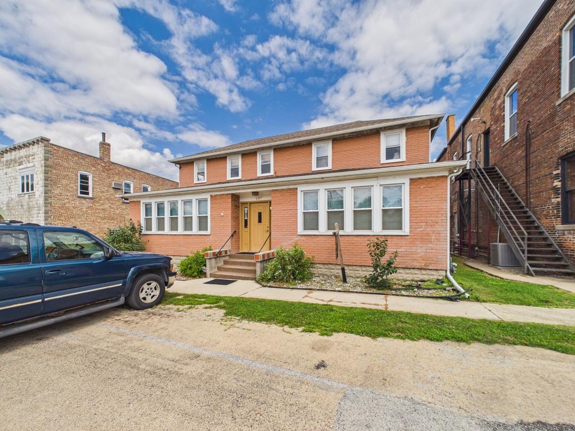 605 Reed St., Beecher, IL 60401