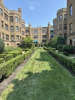 2432 W Greenleaf Ave. #2, Chicago, IL 60645