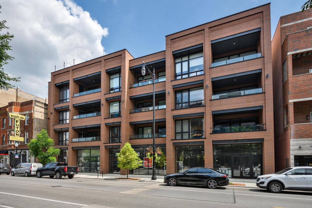 3037 N Lincoln Ave. #205, Chicago, IL 60657