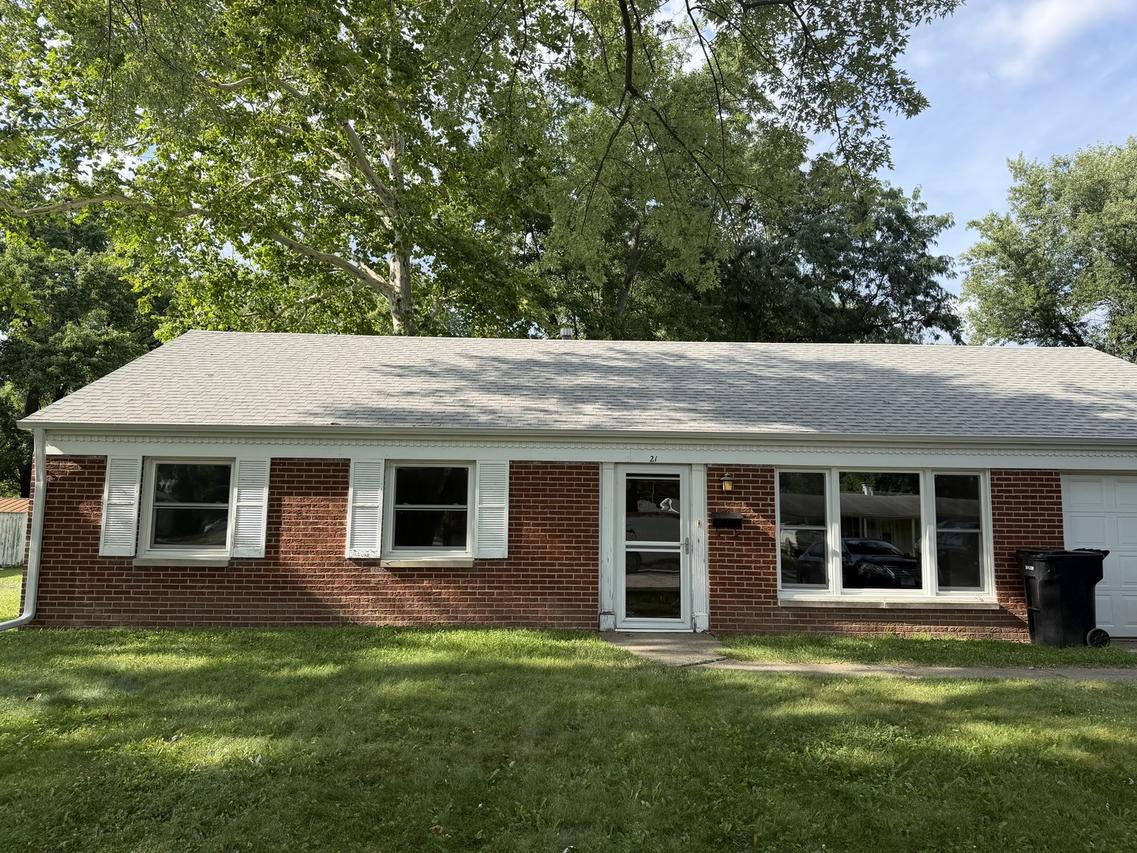 21 Scarsdale Rd., Montgomery, IL 60538