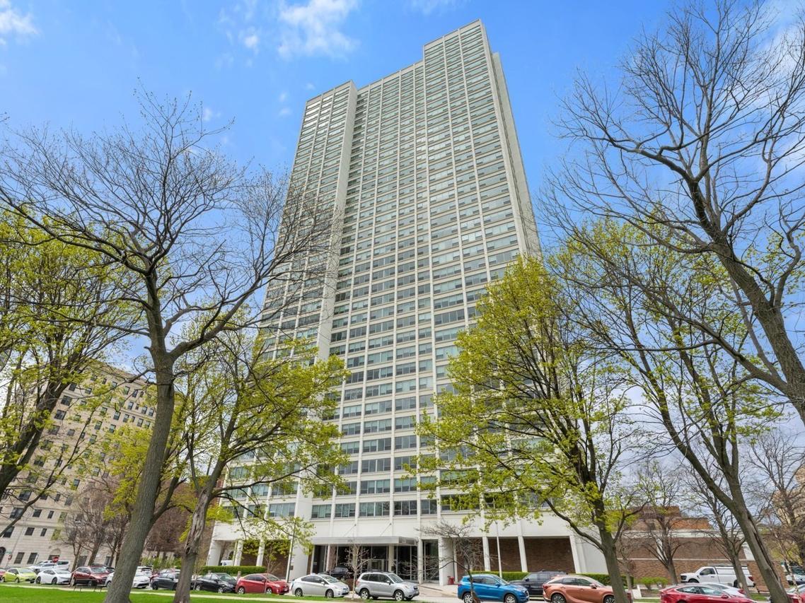 1700 E 56th St. #3910, Chicago, IL 60637