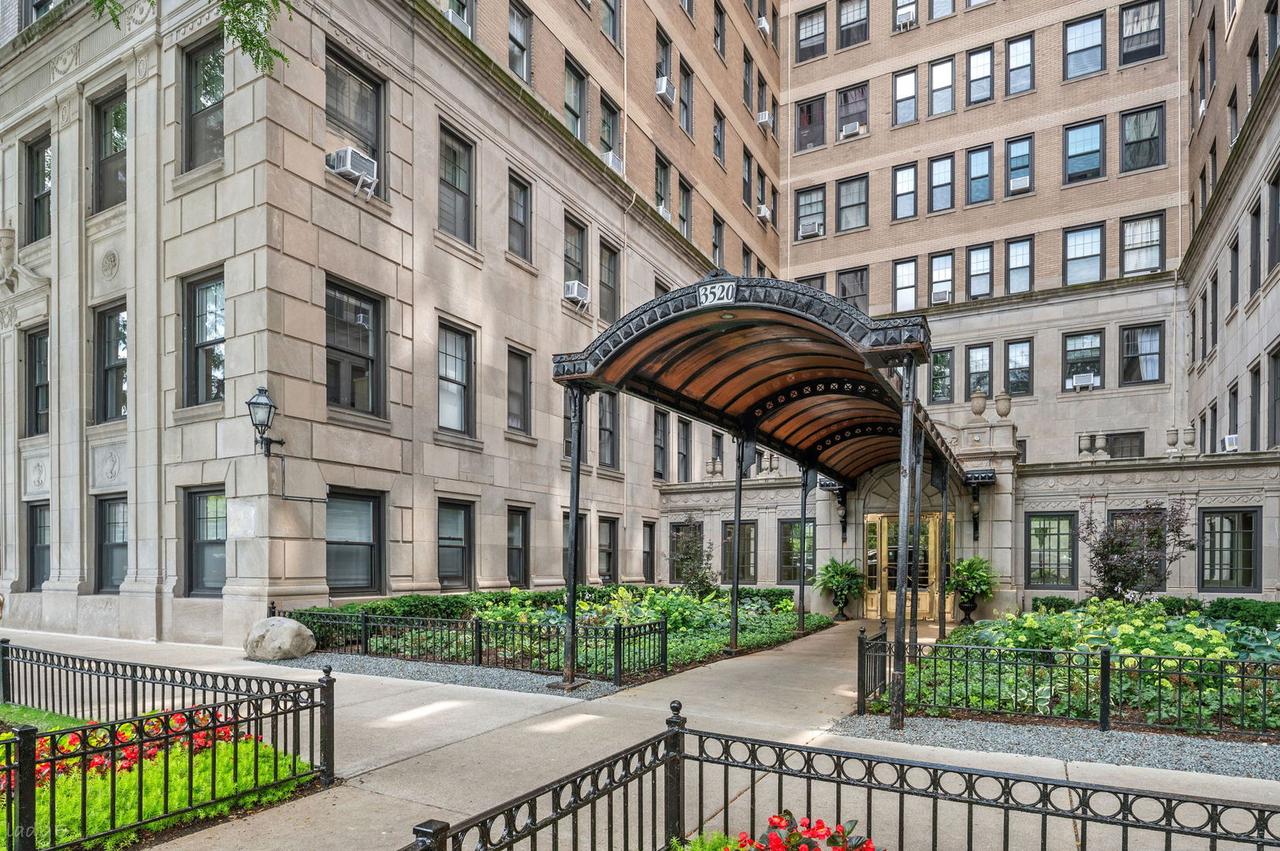 3520 N Lake Shore Dr. #3P, Chicago, IL 60657