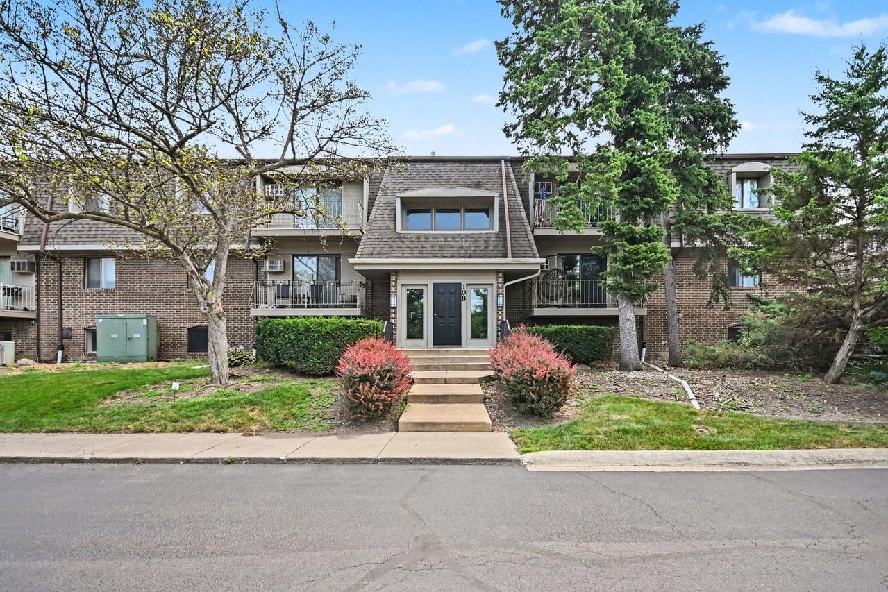 108 E Bailey Rd. #B, Naperville, IL 60565