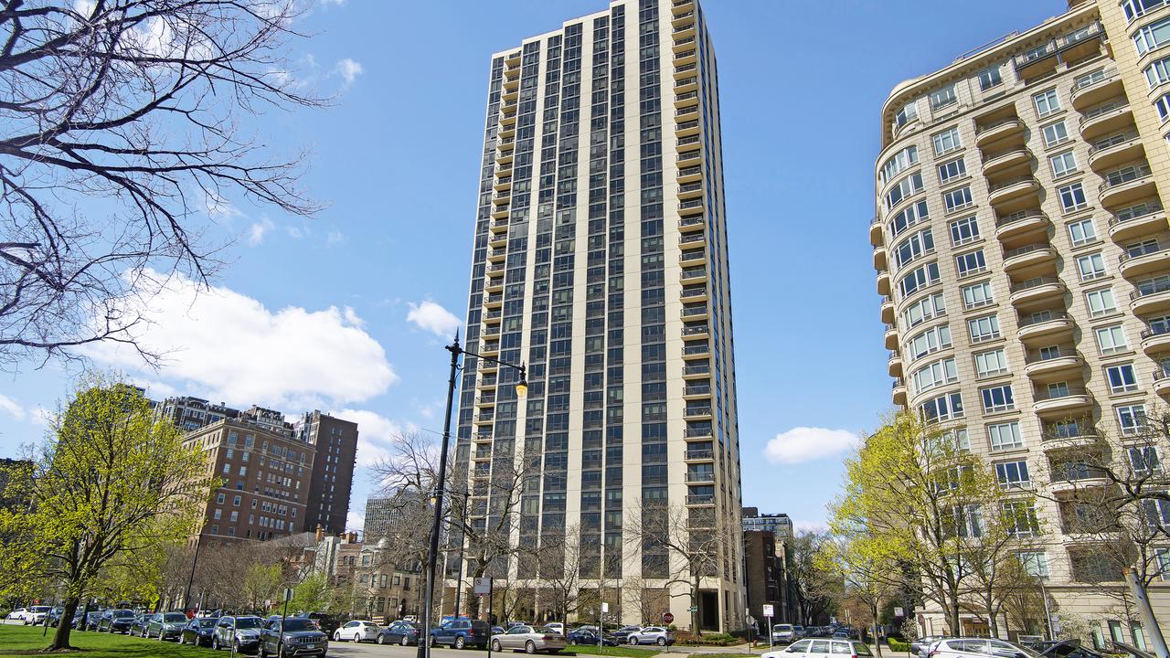 2500 N Lakeview Ave. #2105, Chicago, IL 60614