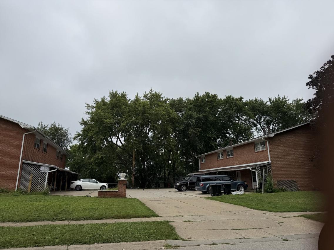 312 Riley Dr., Bloomington, IL 61701