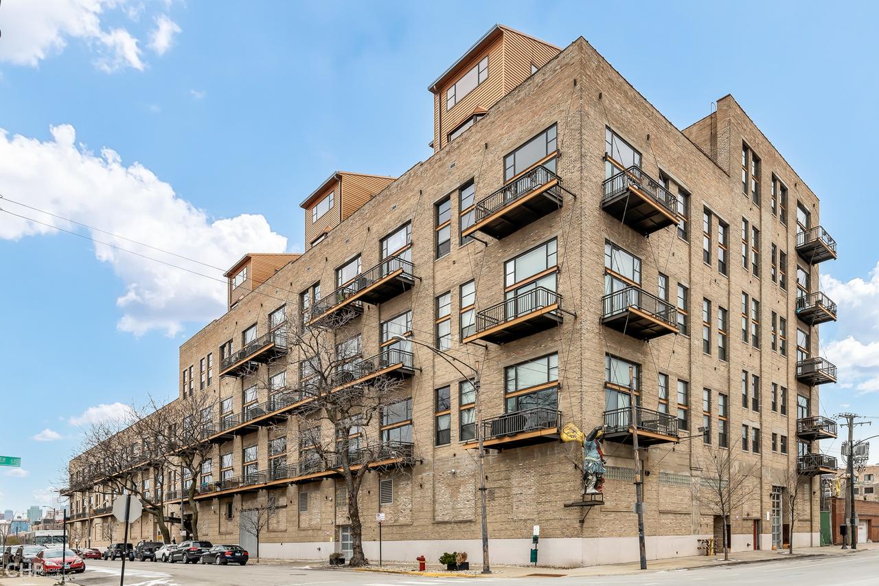 2545 S Dearborn St. #702, Chicago, IL 60616