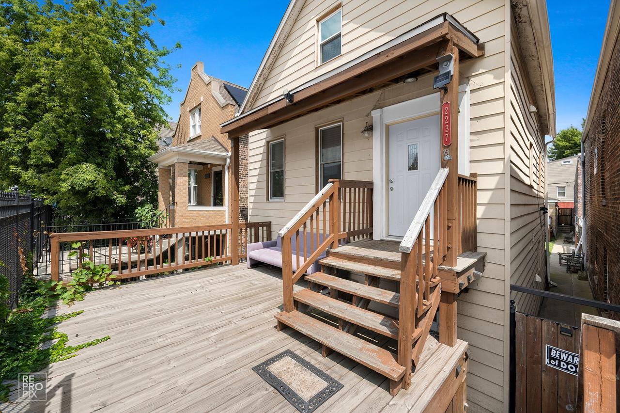 2237 S Oakley Ave., Chicago, IL 60608