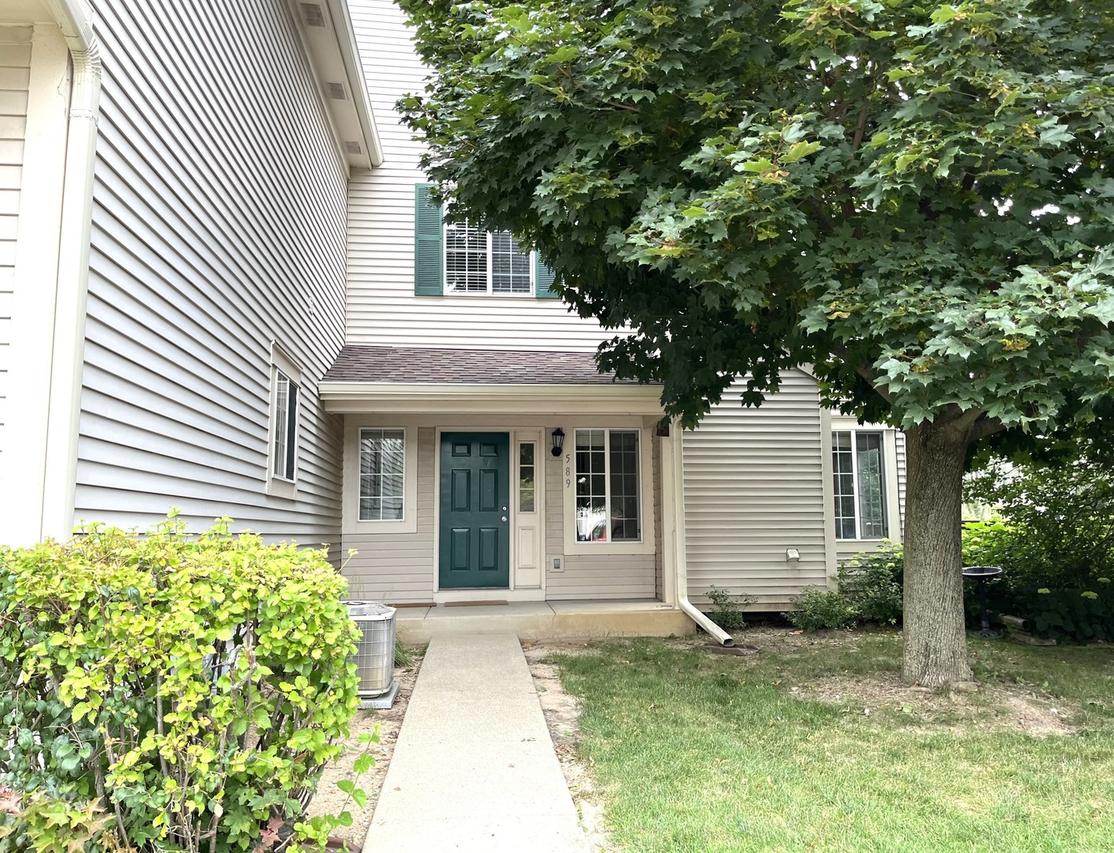 589 Fox Ridge Dr., Fox Lake, IL 60020