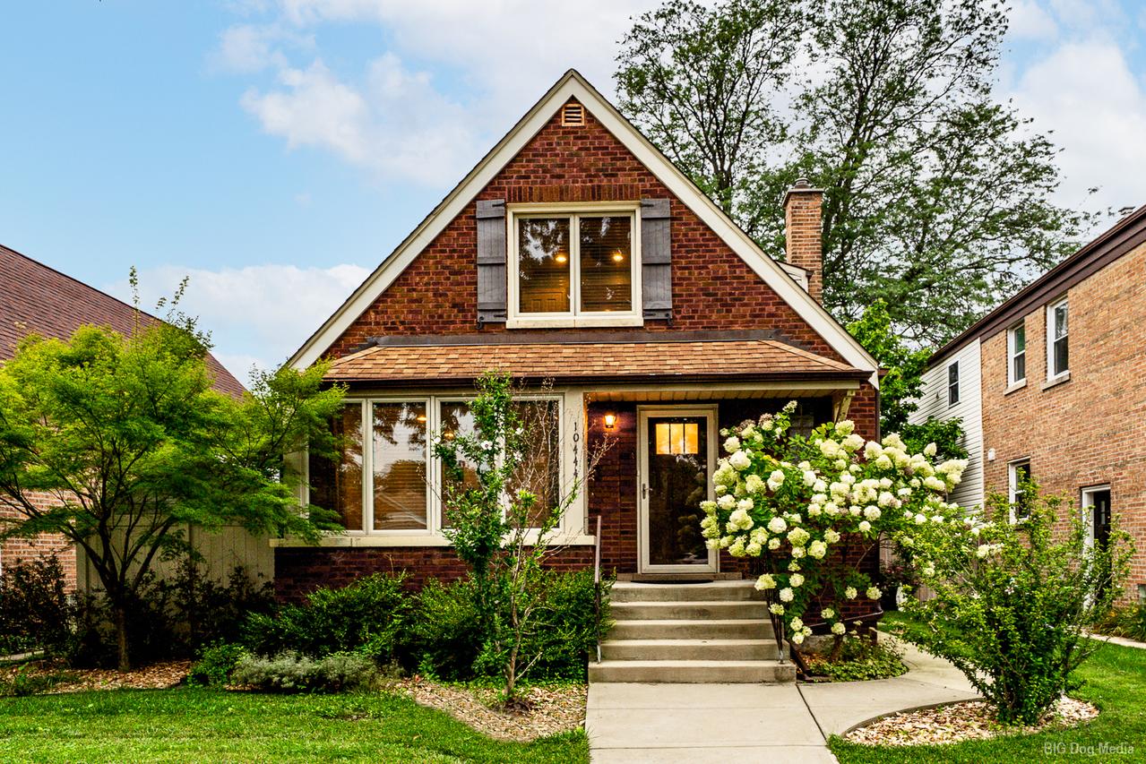 10444 S Troy St., Chicago, IL 60655