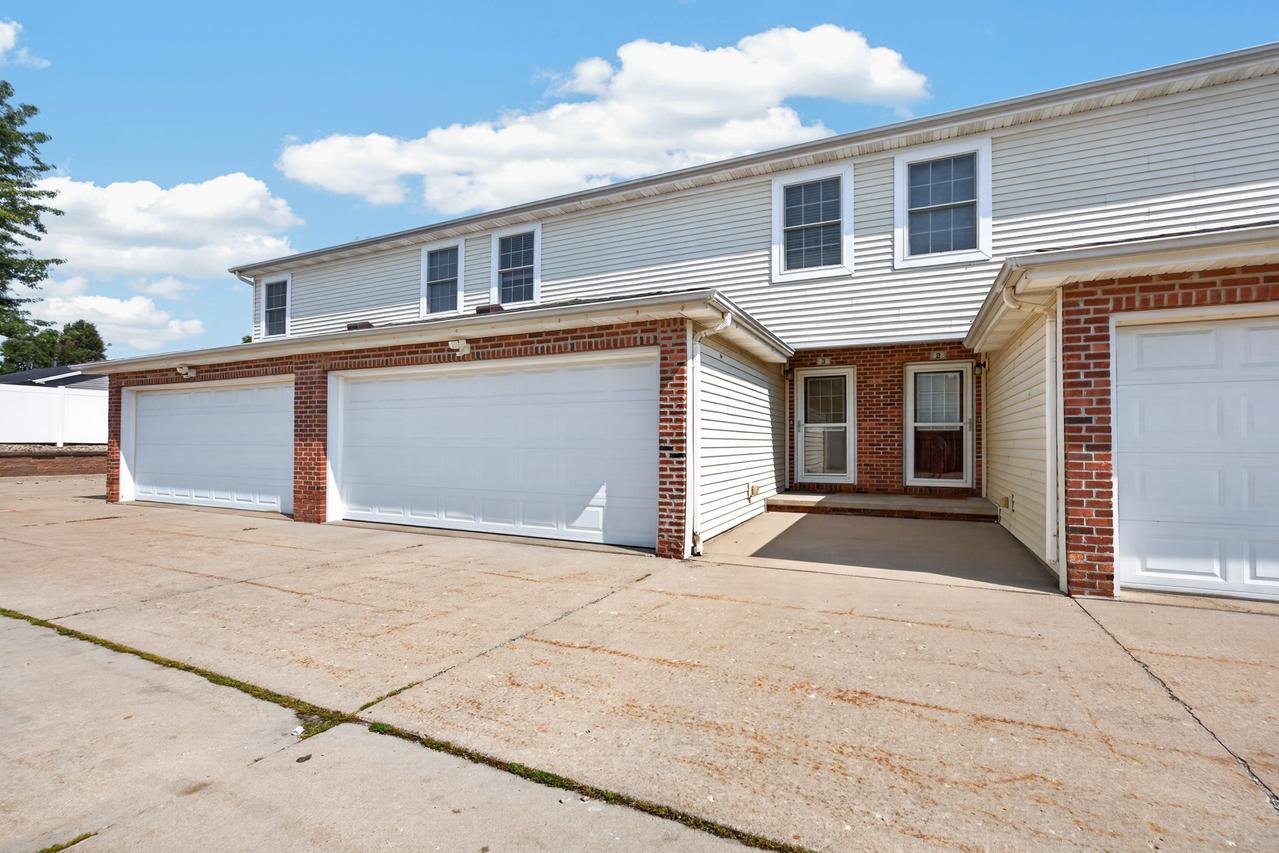 1104 Ekstam Dr. #3, Bloomington, IL 61704