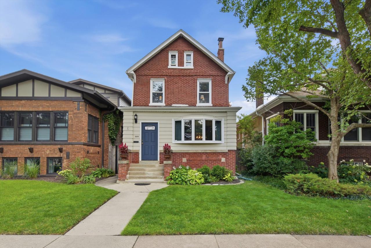 2624 W Wilson Ave., Chicago, IL 60625