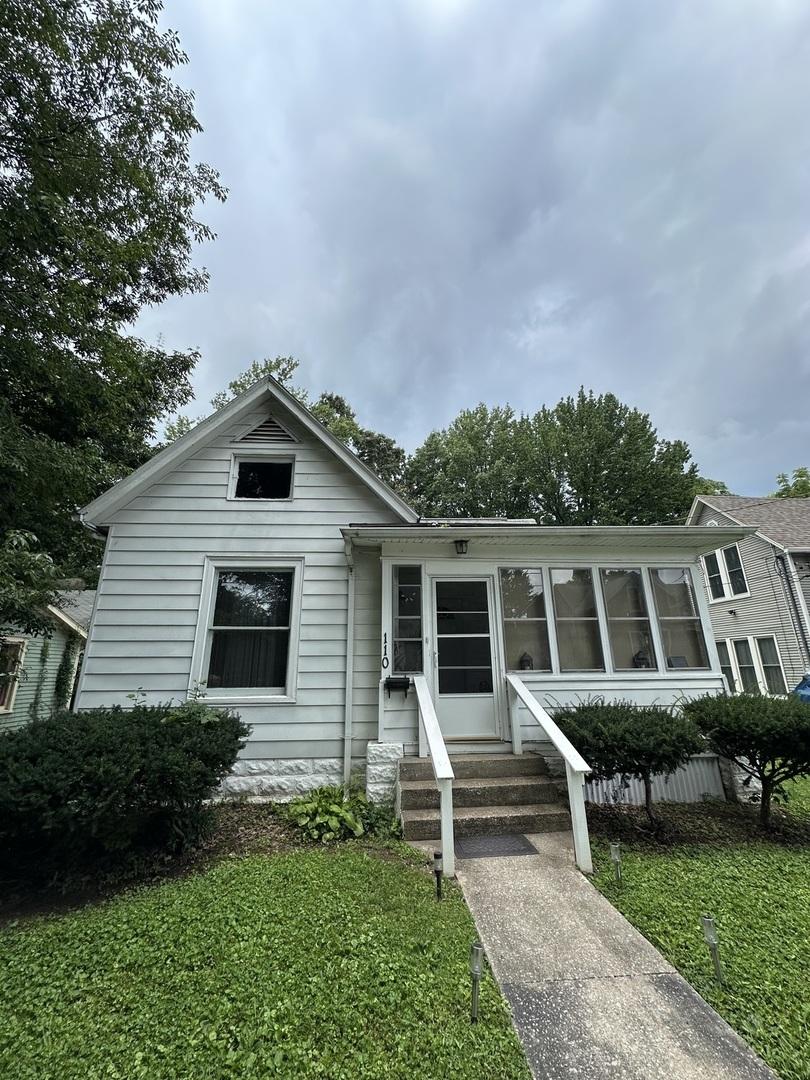 110 S Forest Ave., Carbondale, IL 62901