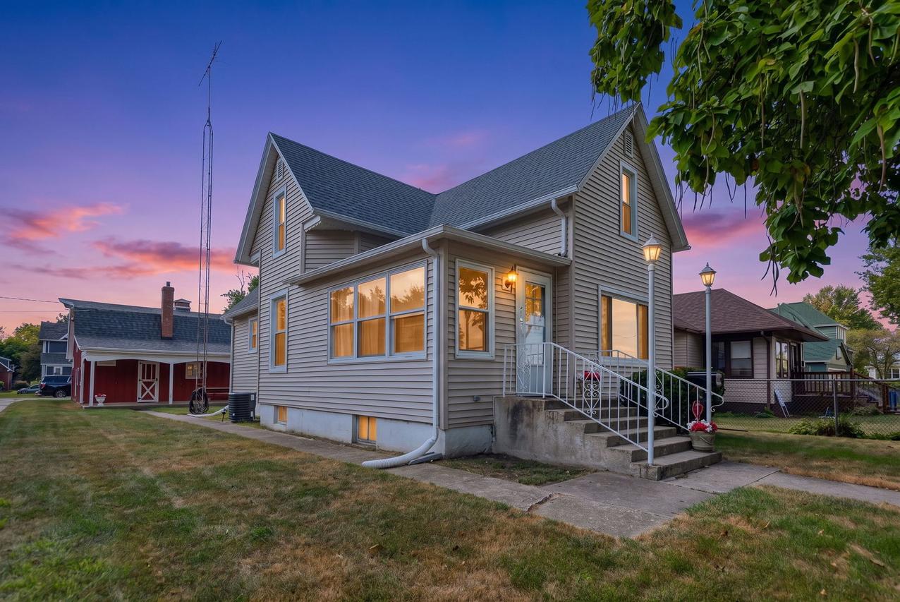 550 W Henry St., Kankakee, IL 60901