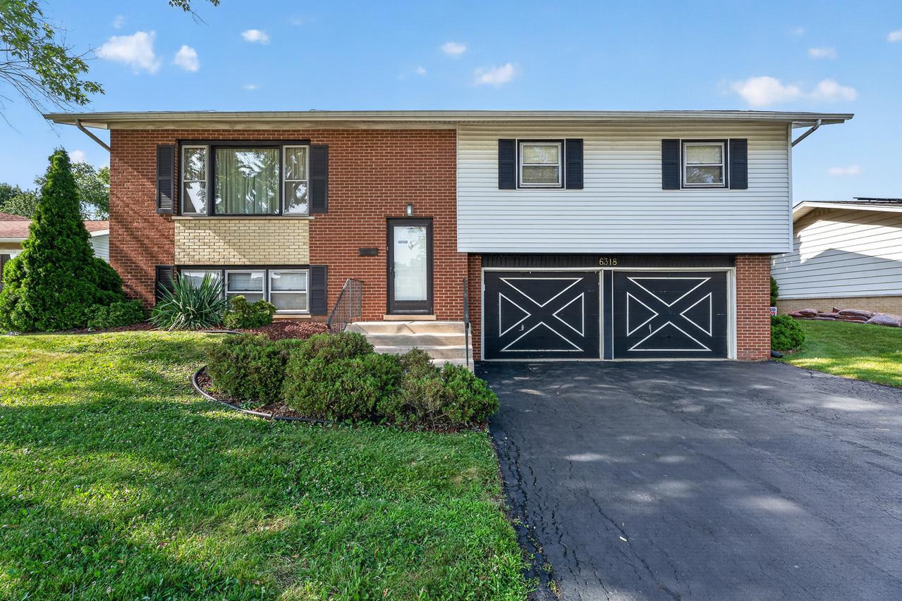 6318 Arcadia Dr., Tinley Park, IL 60477