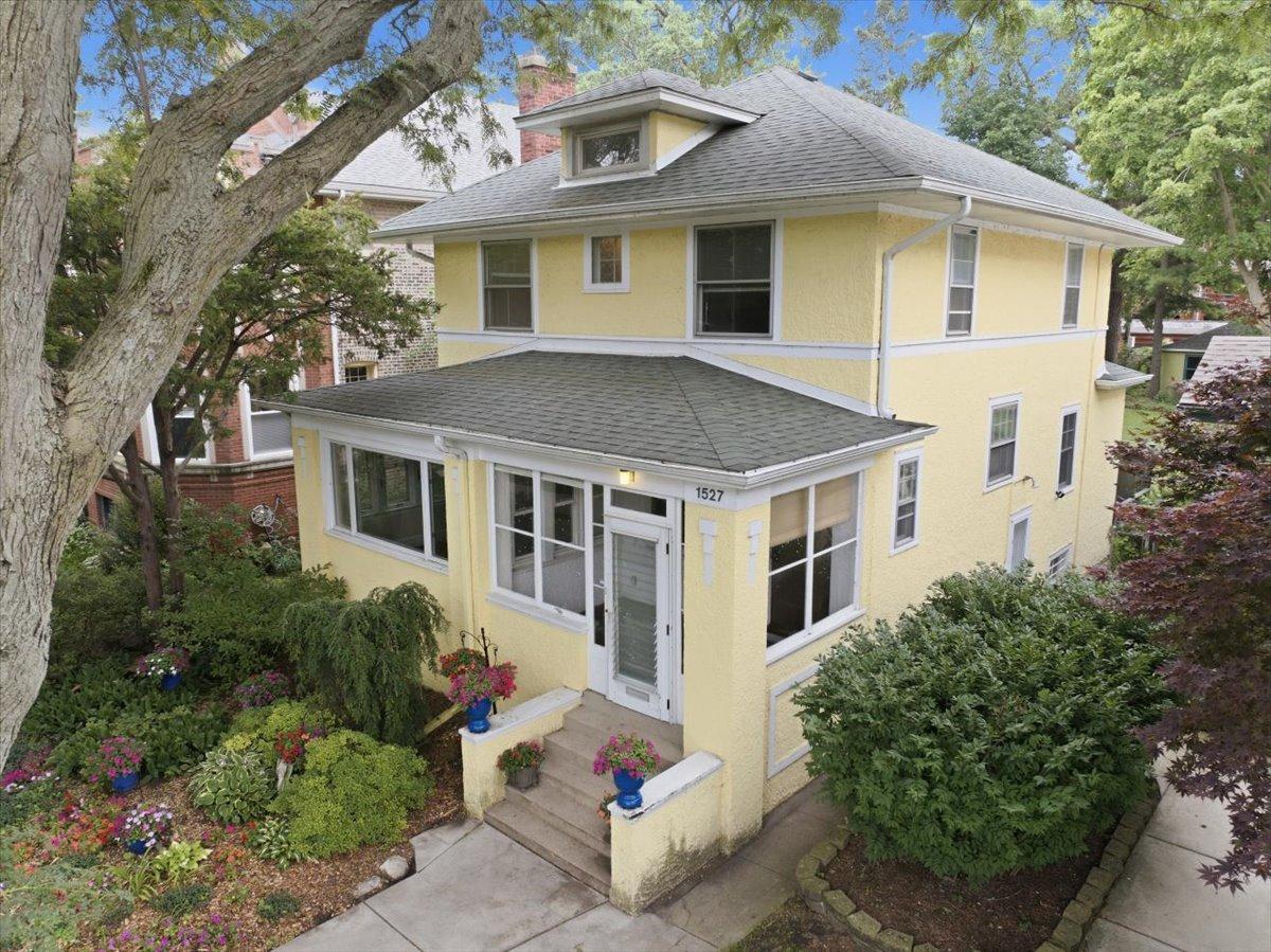 1527 W Juneway Ter., Chicago, IL 60626