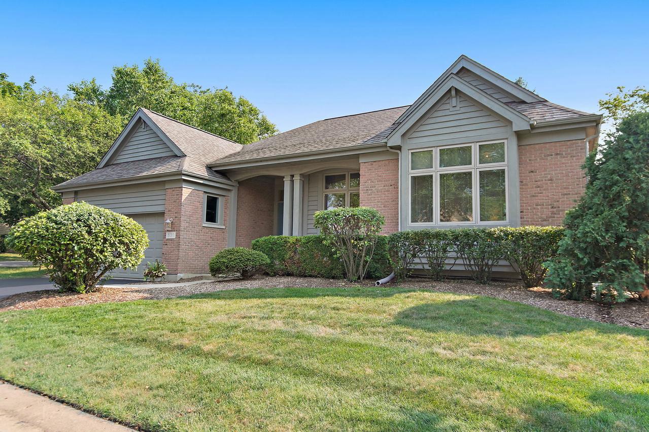 531 Vintage Dr., Lake In The Hills, IL 60156