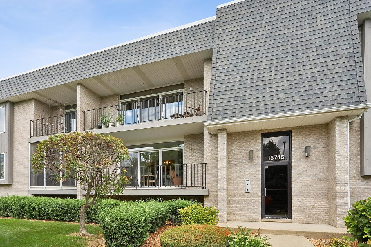 15745 Ravinia Ave. #1w, Orland Park, IL 60462