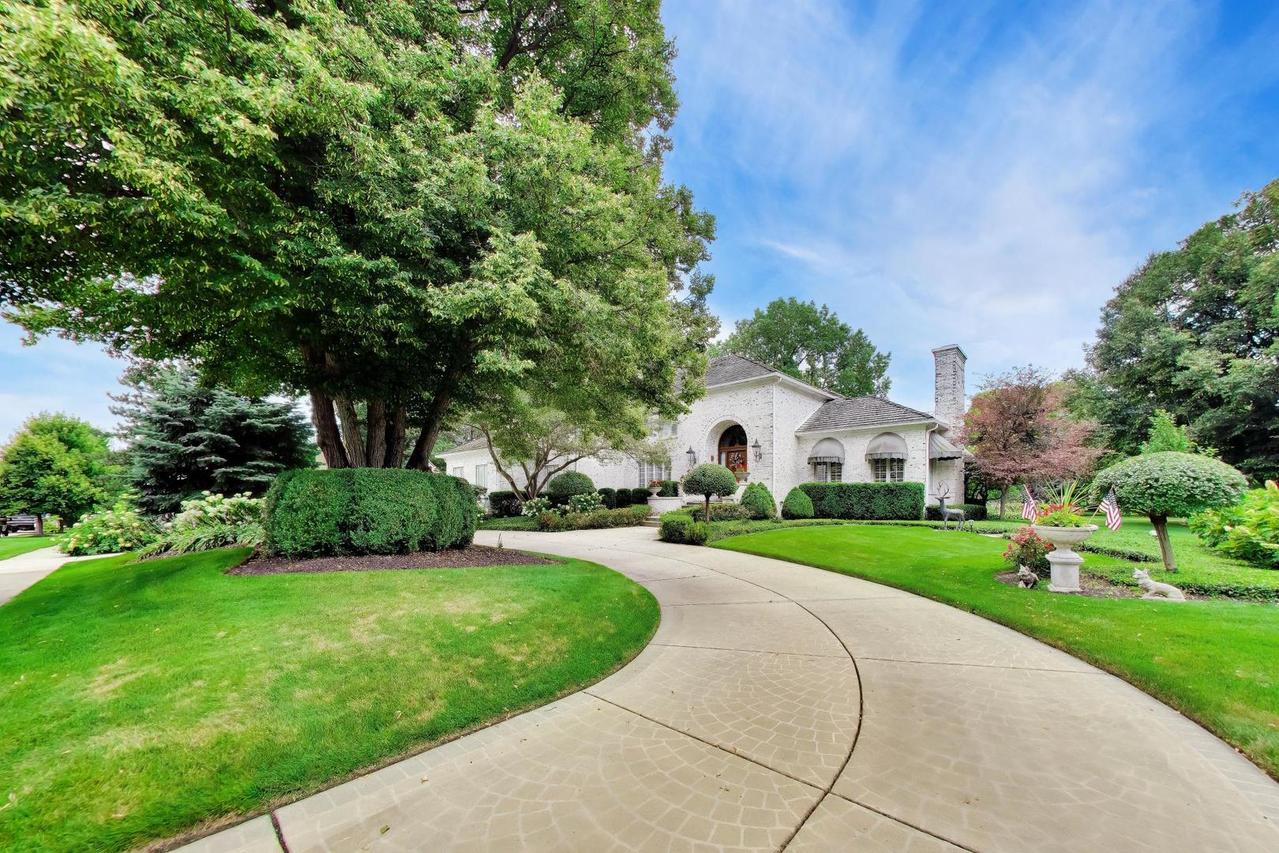 2257 Hidden Creek Ct., Lisle, IL 60532