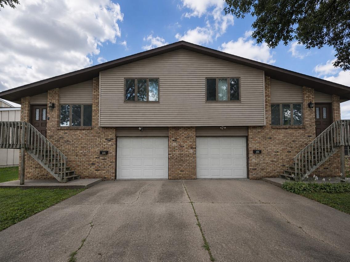 506 17th St., Silvis, IL 61282